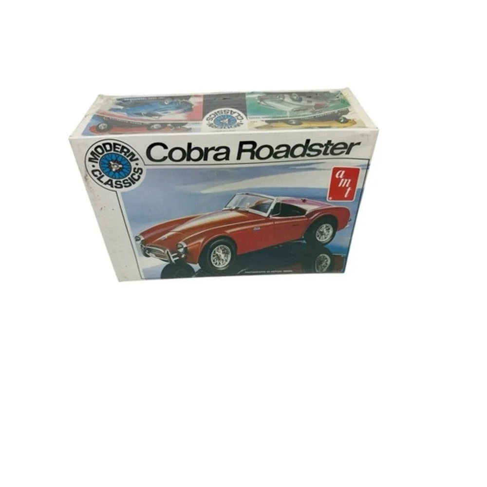 AMT Cobra Roadster Modern 1:25 Scale Classics Model Kit #T414 Factory Sealed NOS